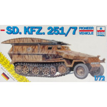 SdKfz 251/7 Pioneer Vehicle
