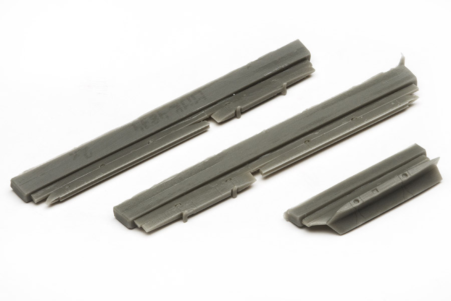 Y-pylon for J35B Draken  & 2 sets of adapters