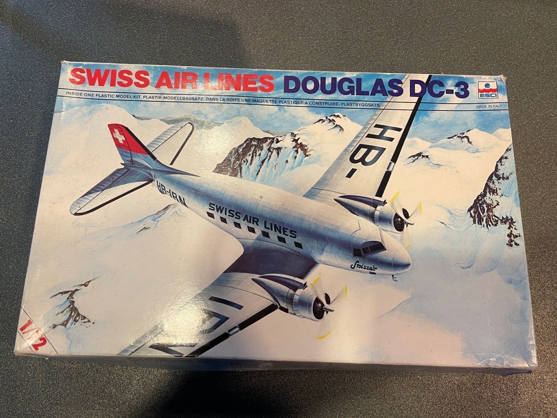 Douglas DC-3 NO BOX
