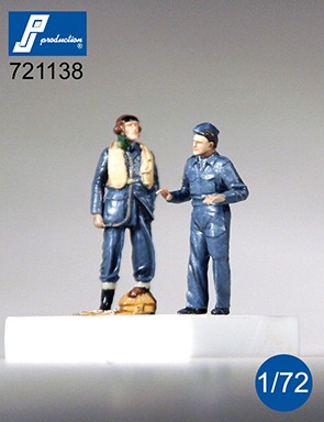 RAF pilot & mechanic, standing, WWII, 2 figures.